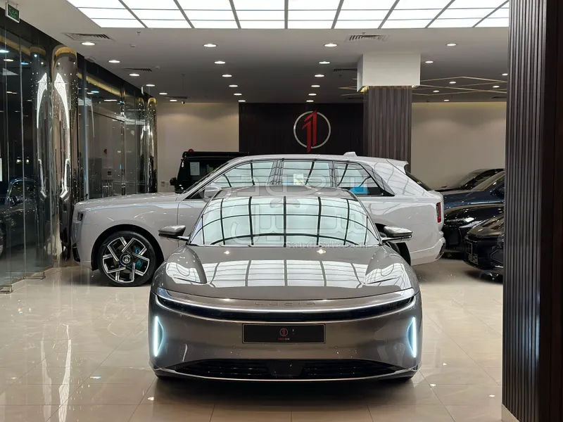 2025 لوسيد اير بيور