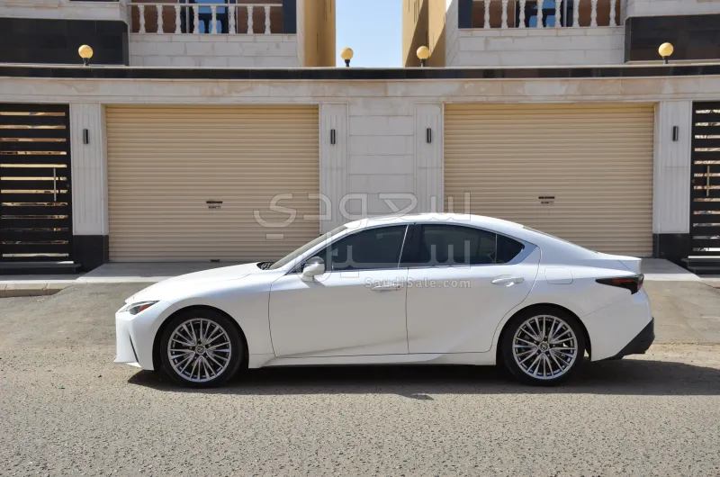 2022 Lexus IS 300