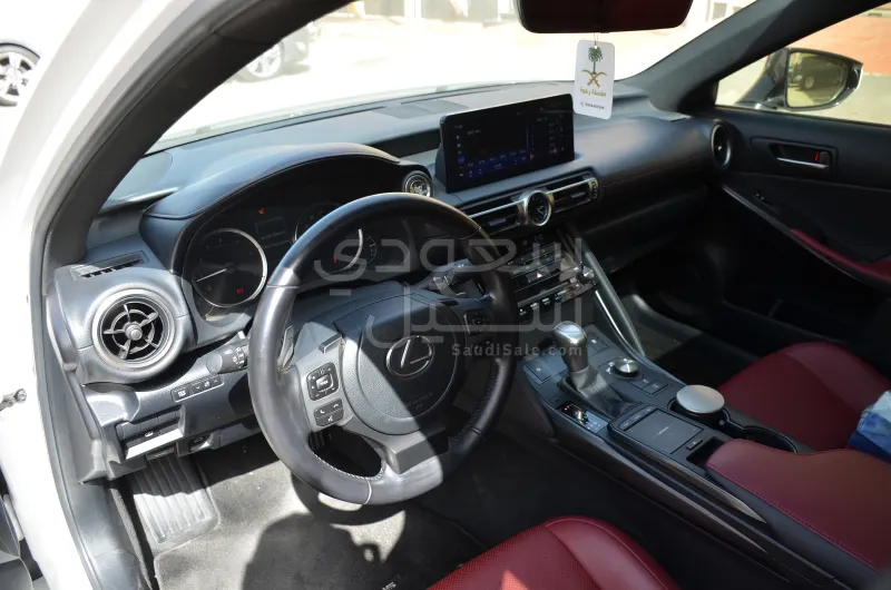 2022 Lexus IS 300