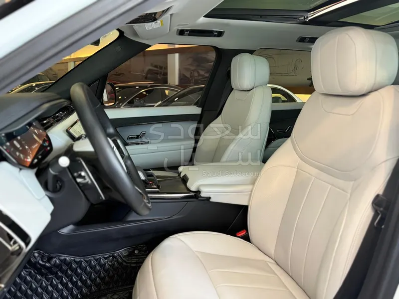 2024 Land Rover Range Rover Sport SE