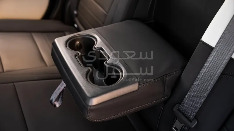 2022 جي ام سي همر اتش اي في