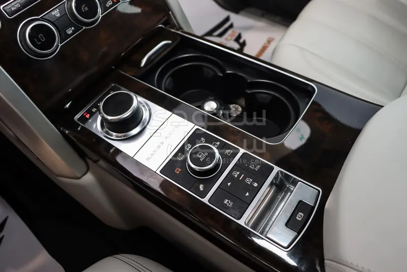2014 Land Rover Range Rover Vogue SE
