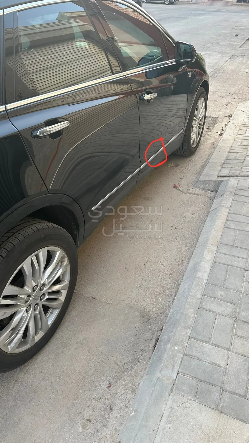 2017 كاديلاك اكس تي 5 بلاتينيوم