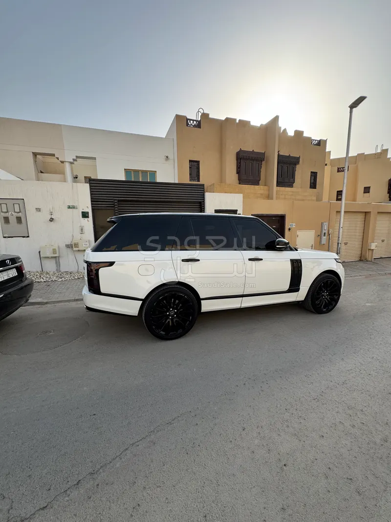 2014 لاند روفر رينج روفر فوج اوتوبيوغرافي
