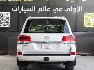 2019 Toyota Land Cruiser GXR 2