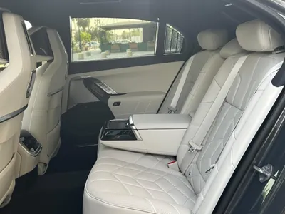 2025 BMW 7 Series 735i