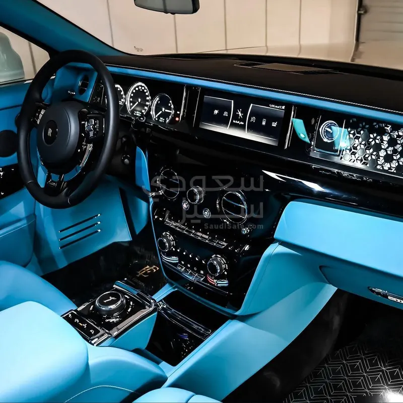 2023 Rolls-Royce Phantom