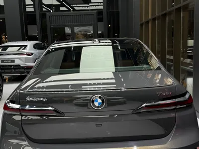 2025 BMW 7 Series 735Li
