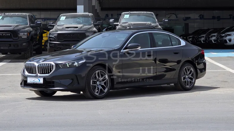 2025 BMW 5 Series 520i
