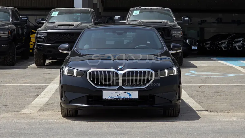 2025 BMW 5 Series 520i