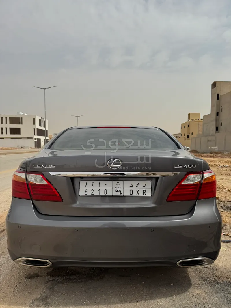 2012 لكزس إل إس 460 إل