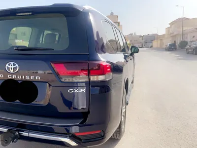 2023 تويوتا لاند كروزر جي اكس ار