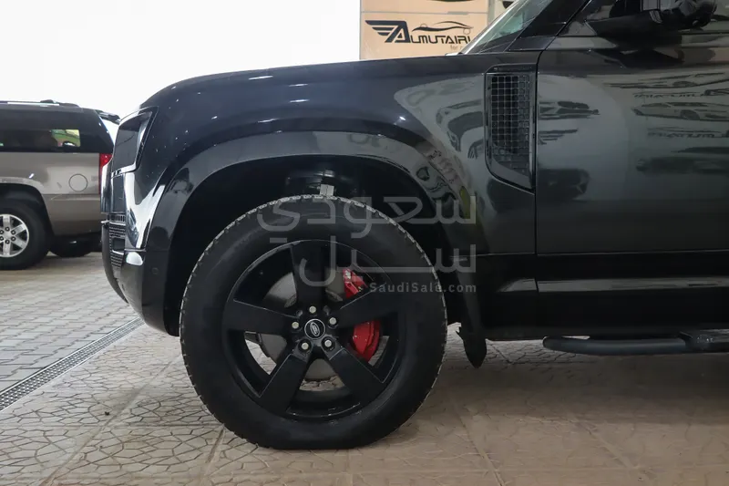 2022 لاند روفر ديفيندر 90