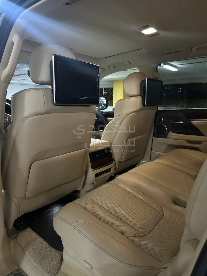2017 Lexus LX 570