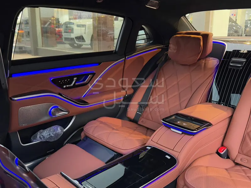 2025 مرسيدس - بنز إس 580 مايباخ