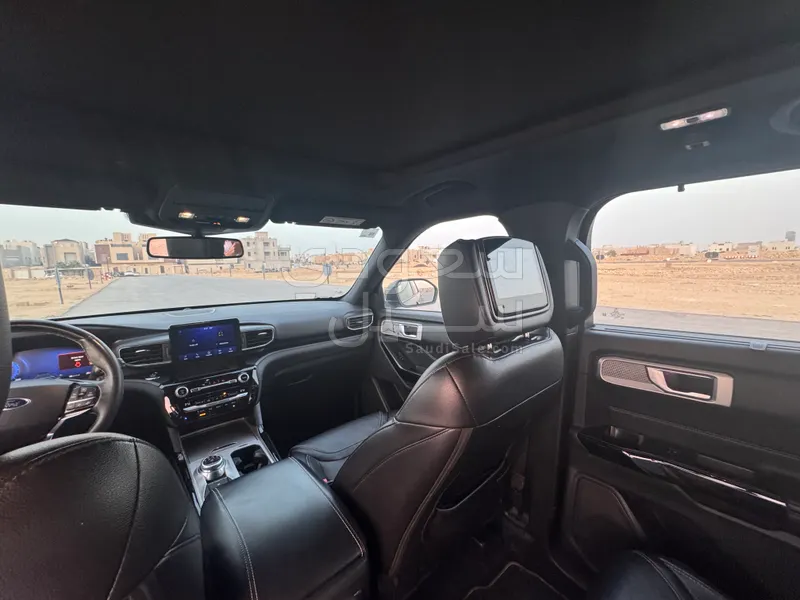 2021 Ford Explorer Platinum