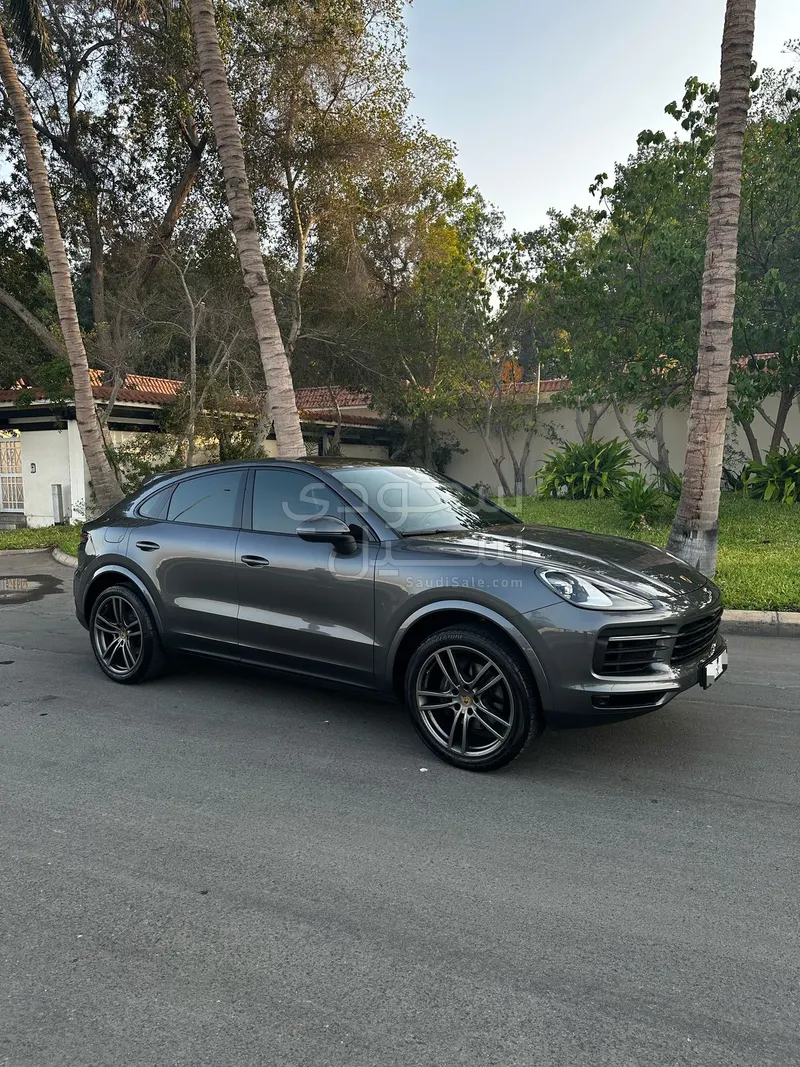 2023 Porsche Cayenne Coupe