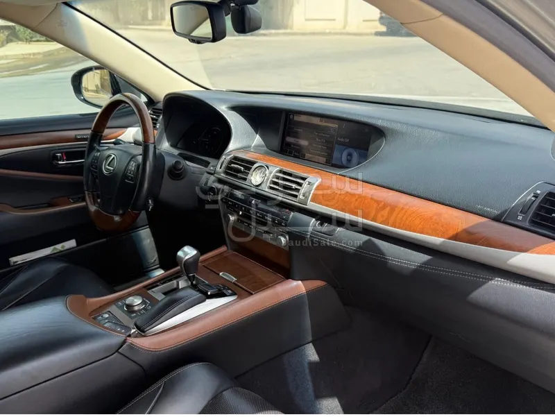 2015 Lexus LS 600h L