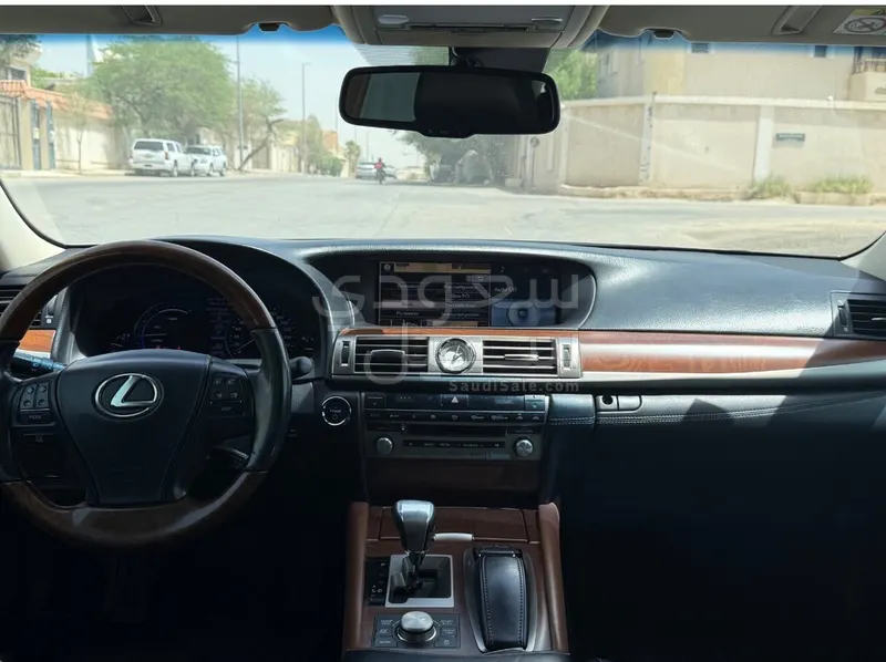 2015 Lexus LS 600h L