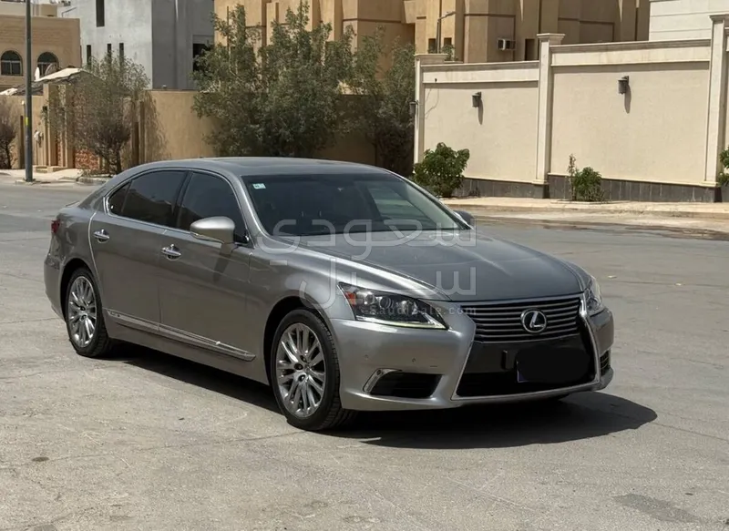 2015 Lexus LS 600h L