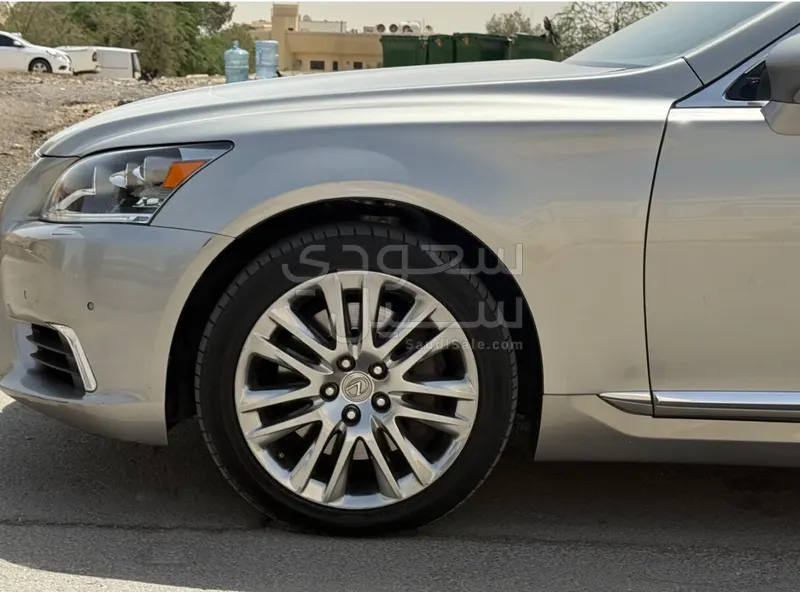 2015 Lexus LS 600h L