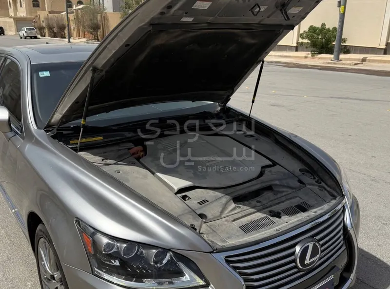 2015 Lexus LS 600h L