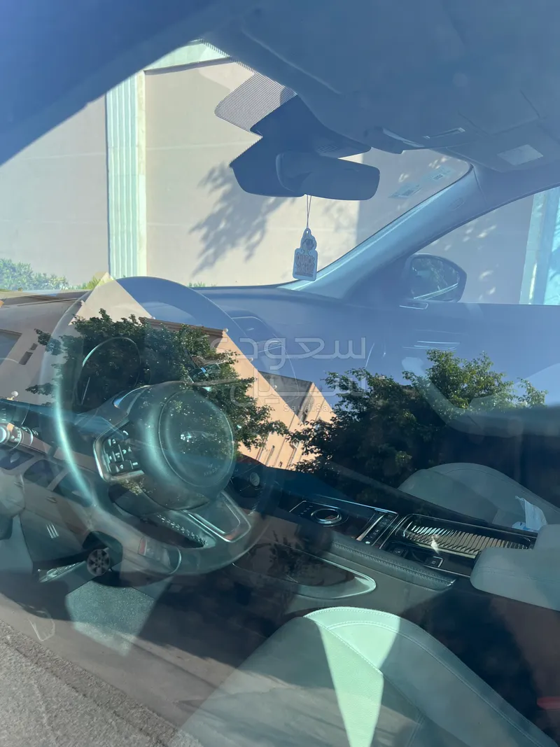 2019 Jaguar F-Pace
