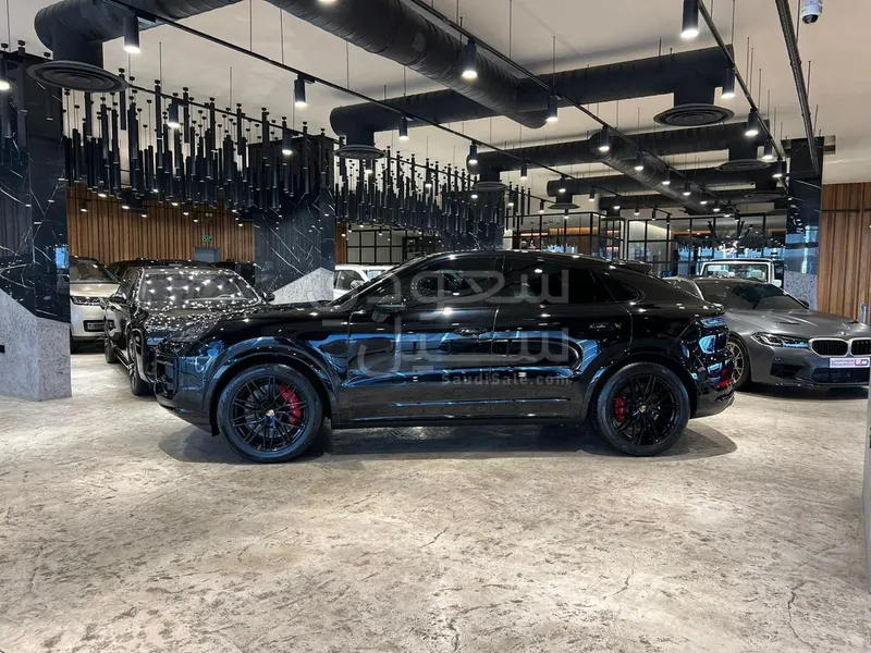 2024 Porsche Cayenne S Coupe