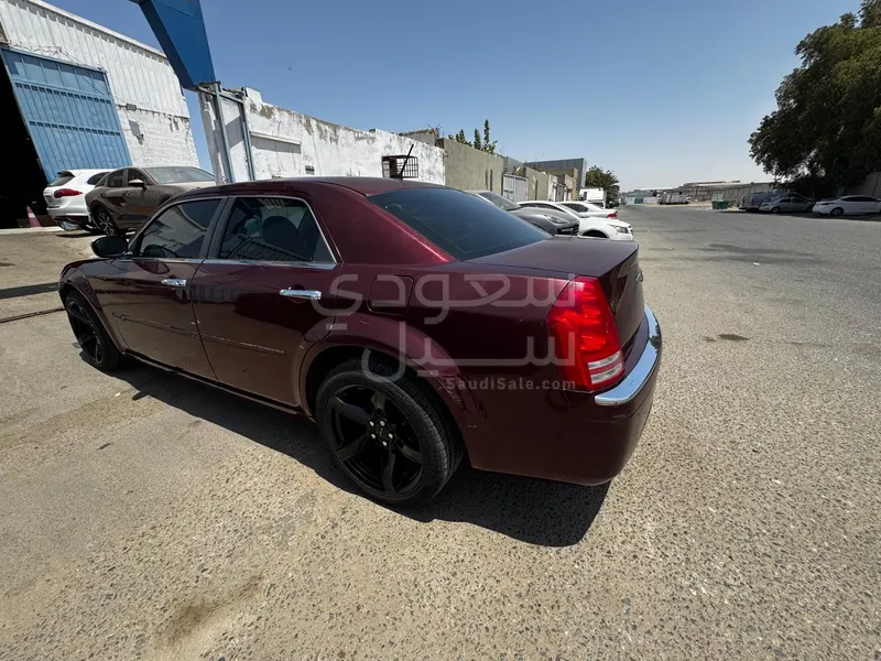 2008 كرايسلر 300 سي