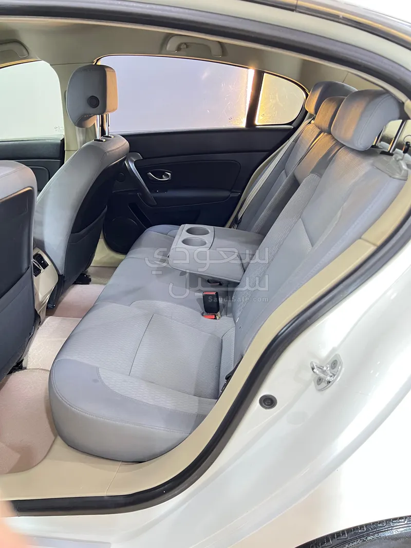 2013 Renault Safrane
