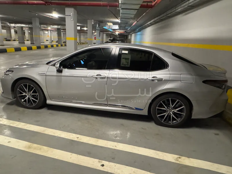 2023 Toyota Camry GLE