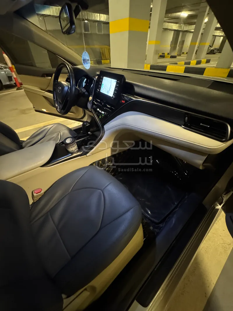 2023 Toyota Camry GLE