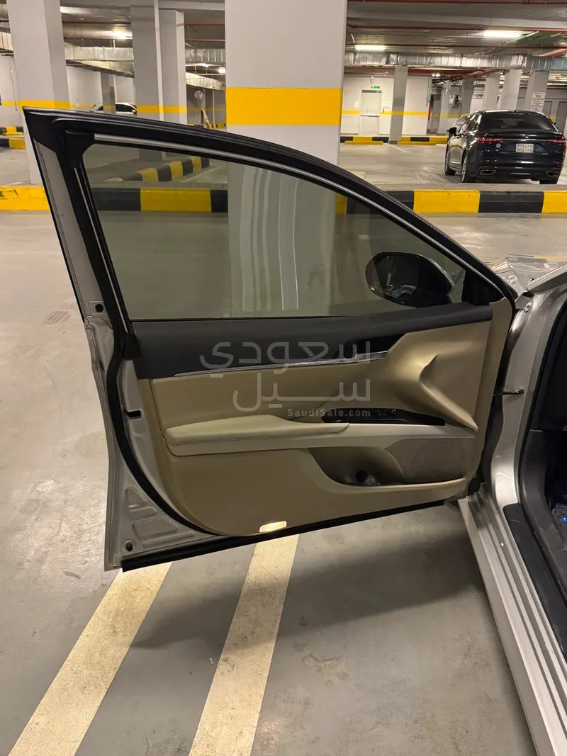 2023 Toyota Camry GLE