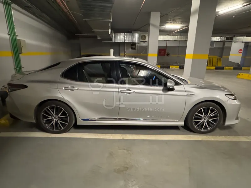 2023 Toyota Camry GLE