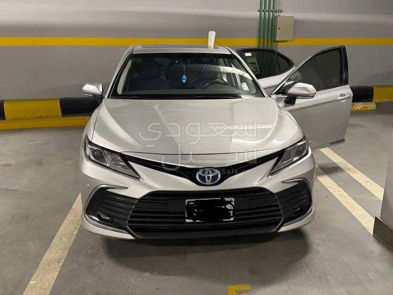 2023 Toyota Camry GLE
