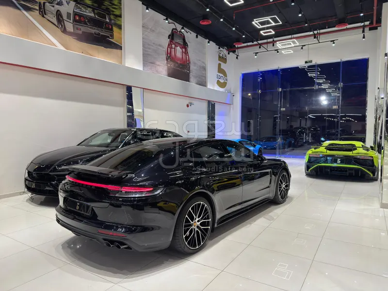 2023 Porsche Panamera 4