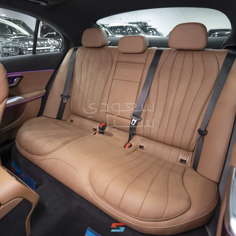 2025 Mercedes-Benz E 200