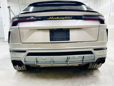2023 Lamborghini URUS Performante
