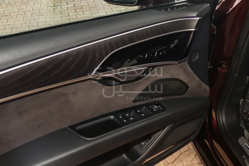 2018 اودي اي 8 ال
