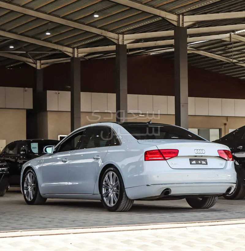 2011 Audi A8L