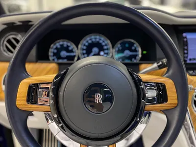 2019 رولز رويس كولينان سلفر بادج