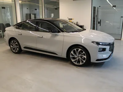2025 Ford Taurus Titanium