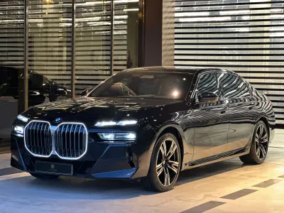 2024 BMW 7 Series 740Li