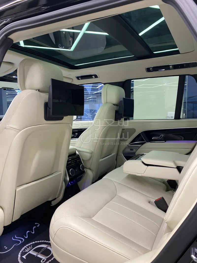 2023 Land Rover Range Rover HSE