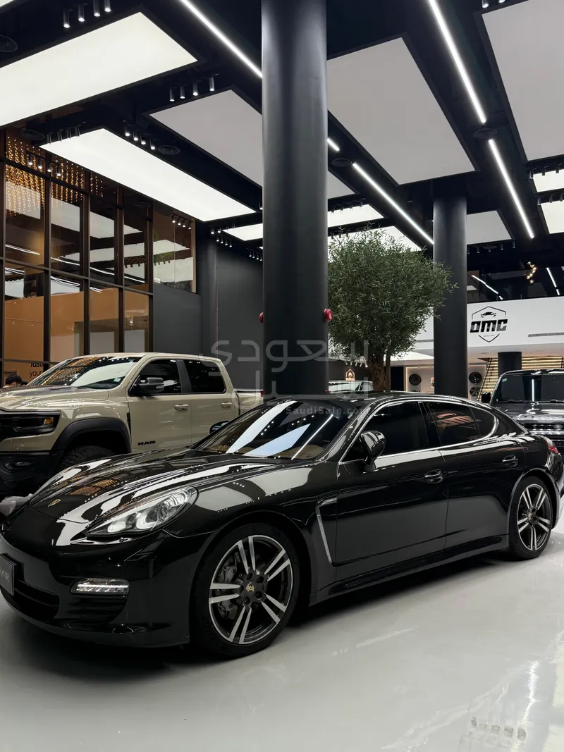 2011 Porsche Panamera S