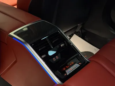 2021 بي ام دبليو الفئة ام إم 8 كومبيتيشن