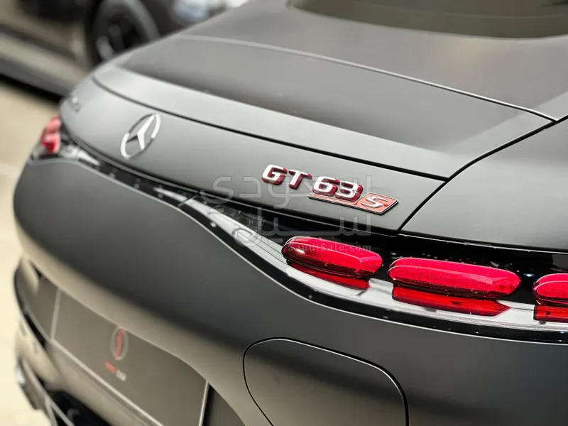 2025 مرسيدس - بنز جي تي 63إس