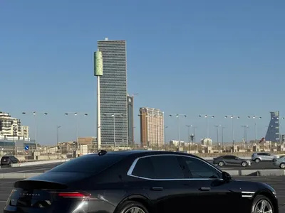 2023 جينيسيس جي 90