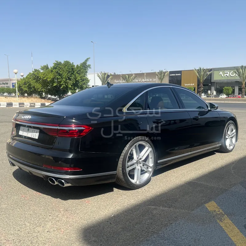 2020 Audi S8