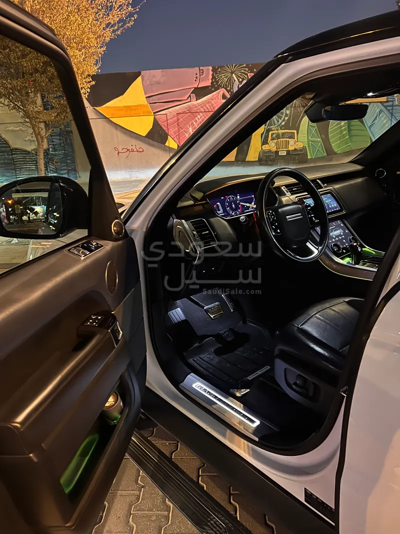 2020 Land Rover Range Rover Sport HSE
